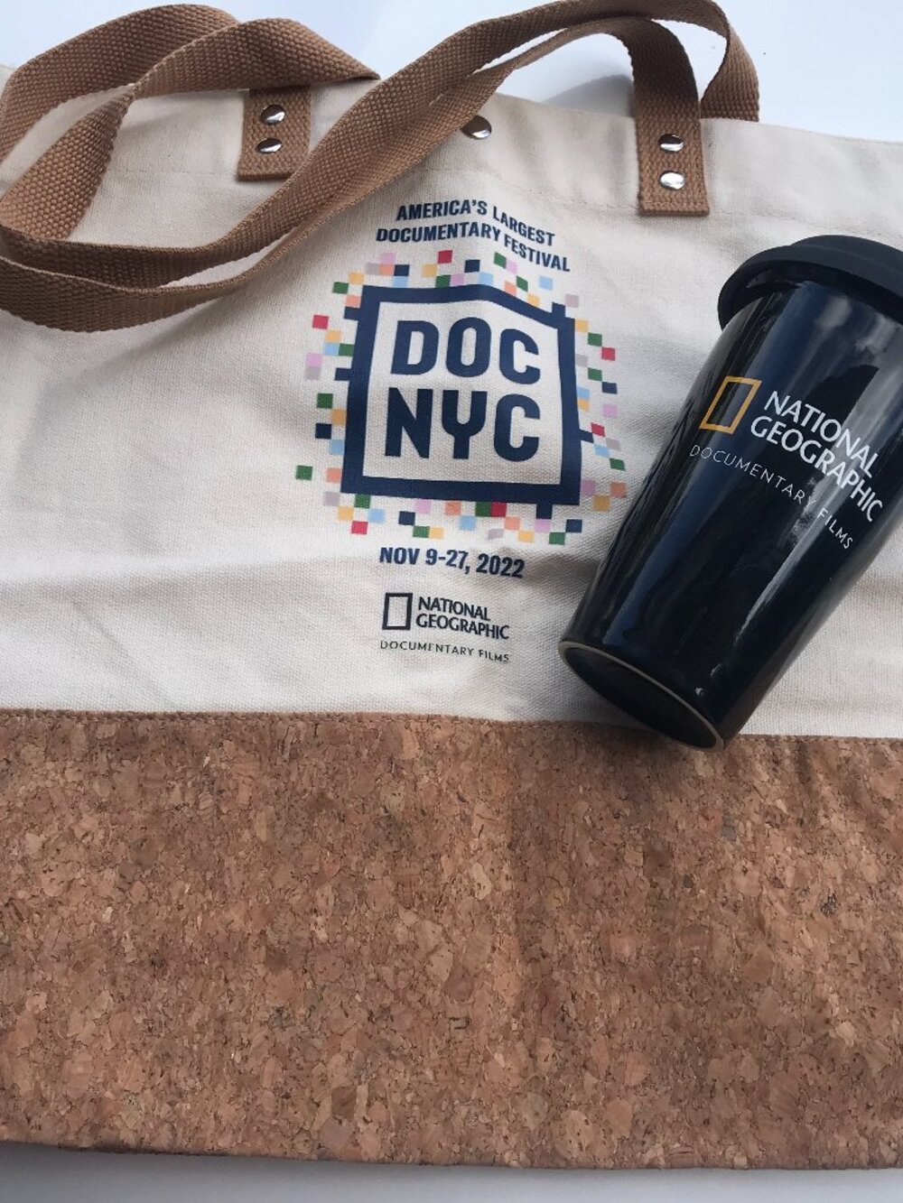 New Natuional Geographic bag & Ceramic termal cup..